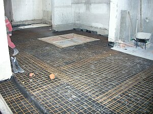 the floor adapted for concrete application