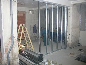 building of the cleanroom c.F46